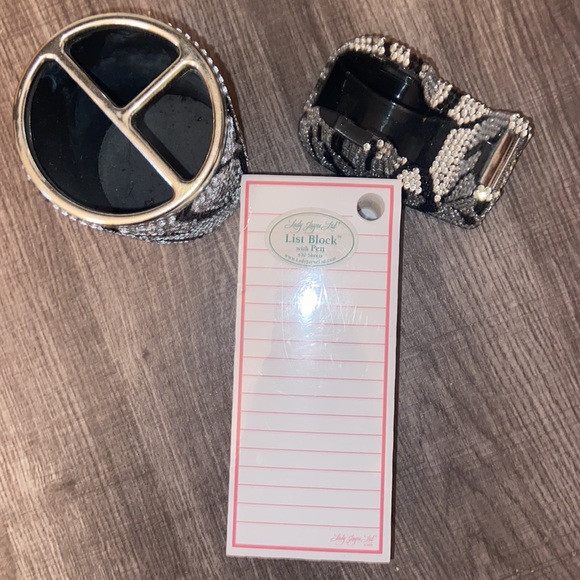 Zebra design rhinestone pencil holder, tape dispenser AND zebra print note pad - Picture 2 of 13